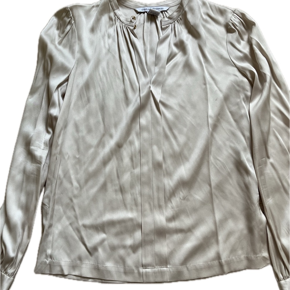 Diane Von Furstenberg Champagne Pleated Long Sleeve Blouse